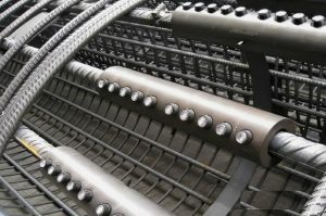 Стыковка стержневой арматуры под давлением: преимущества гидравлических прессов