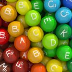 Витамины для женщин после 60: что важнее — дозировка или состав?
